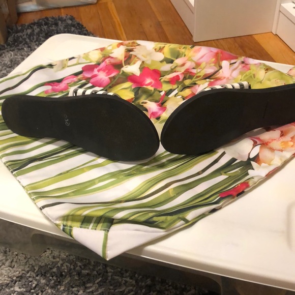 Steven Madden sandals in White and black - Picture 3 of 3